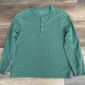 UNTUCKit Green Long Sleeve Henley Shirt